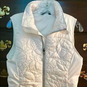 North Face Women’s White Vest - SP - NWT